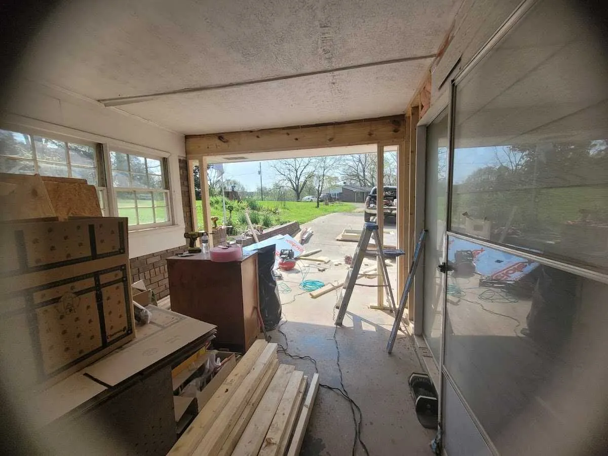 Air movers and dehumidifier for Water Mitigation Services in East Riverdale